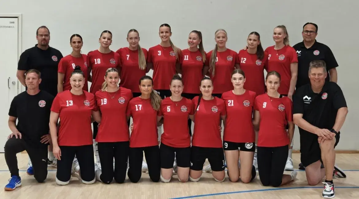 BAJNOKIK UTÁN NEMZETKÖZI KUPAMECCS