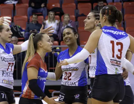 TESTVÉREK EGYMÁS ELLEN