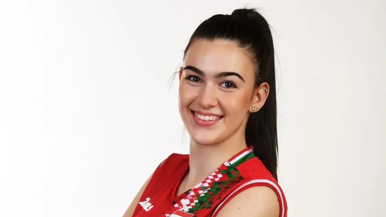 ÚJABB MAGYAR VÁLOGATOTTAT IGAZOLTUNK