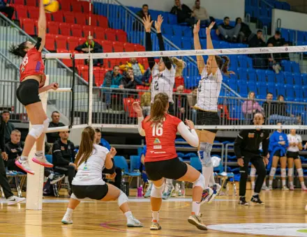 A HARMADIK HELY A TÉT!