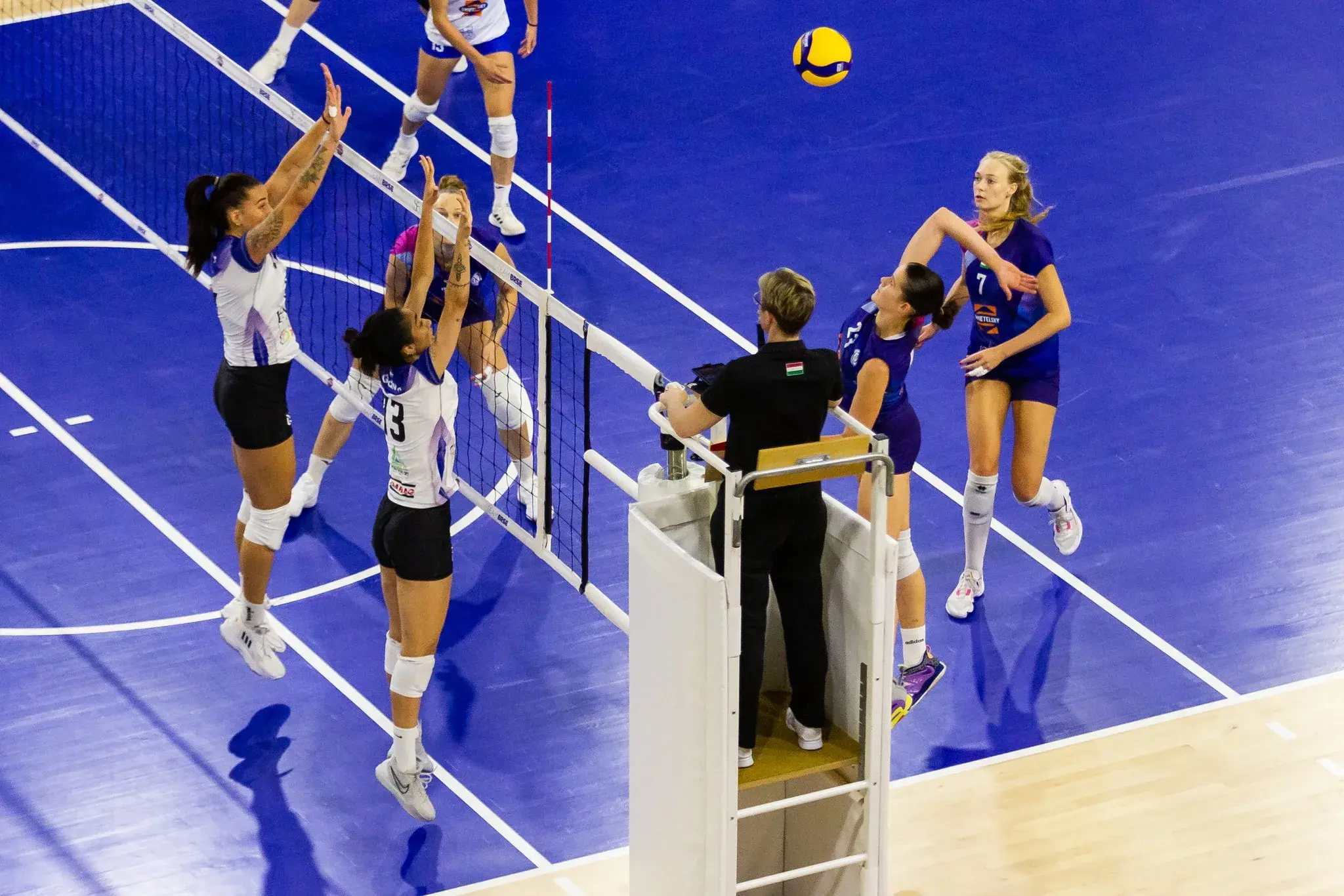 A HÉTVÉGÉN CSAPAT SZÜLETETT