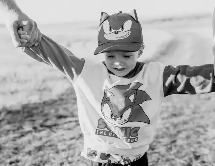 MI IS SEGÍTÜNK BENINEK!