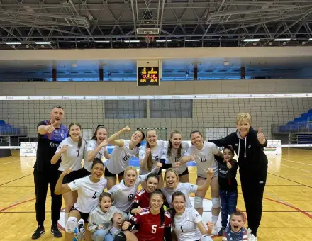 SZERETNÉNK ÉREMÉRT JÁTSZANI!