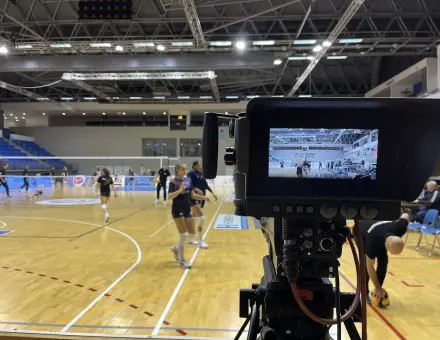 TÉVÉS MECCSEL INDUL AZ ELŐDÖNTŐ