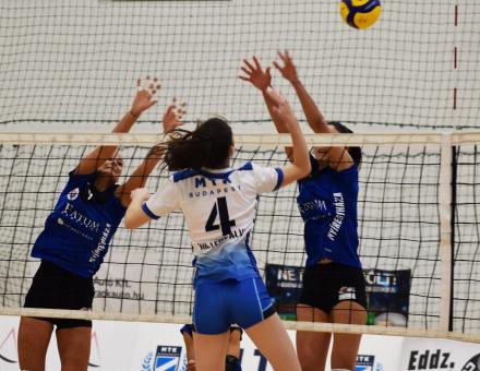 A kötelező mindig nehéz