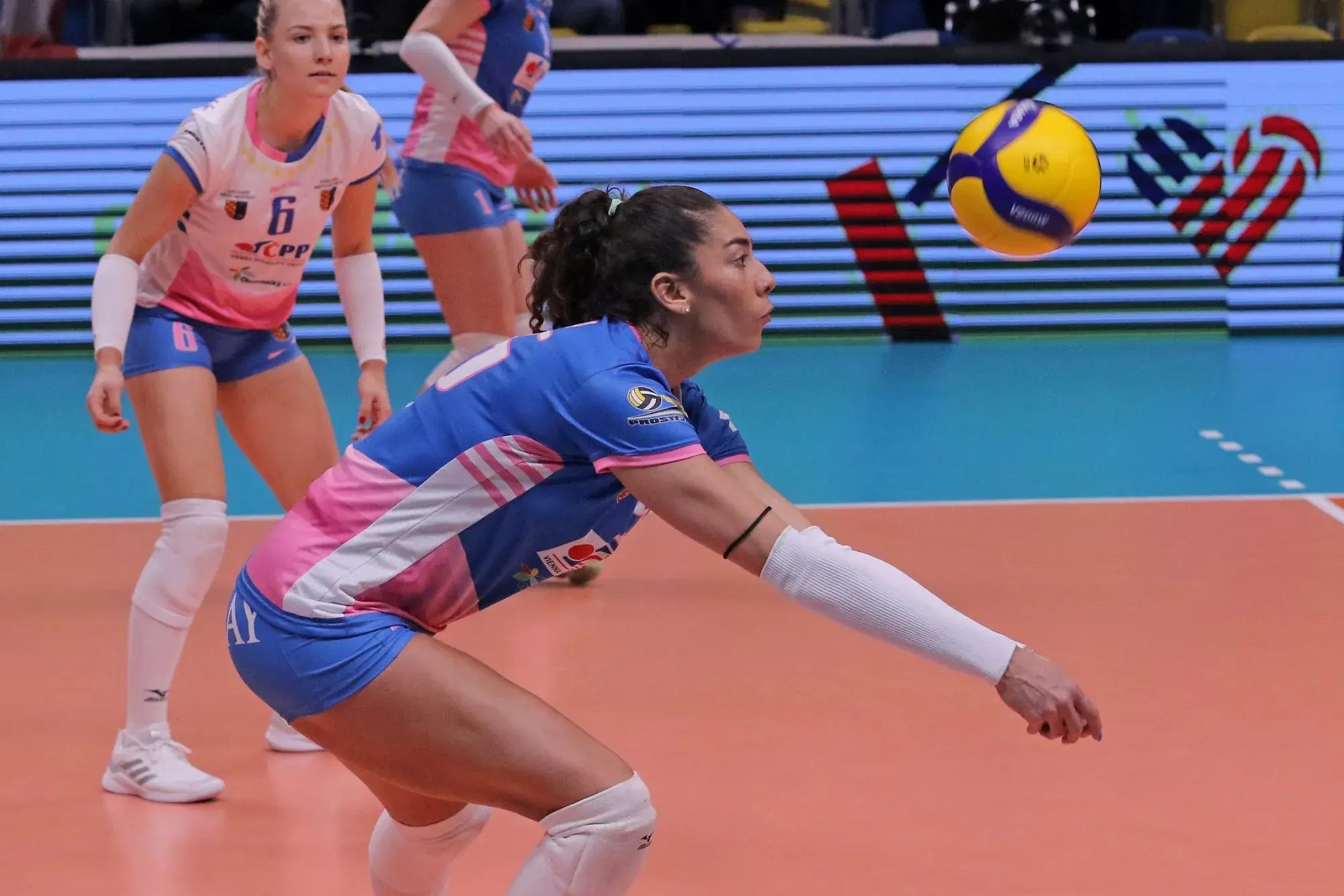 A HÉTEN IRÁNY CSEHORSZÁG