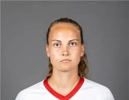 LETT VÁLOGATOTTAL LETT TELJES A KERET