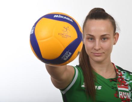 Tóth Fruzsi:" Büszkén viselem a válogatott mezt